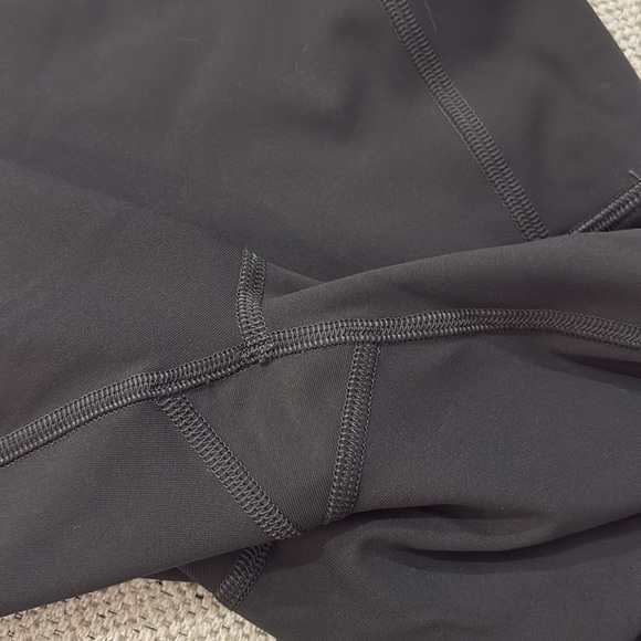 Lululemon Wunder Under Crop Scallop Gray Leggings size 6 - Picture 10 of 10